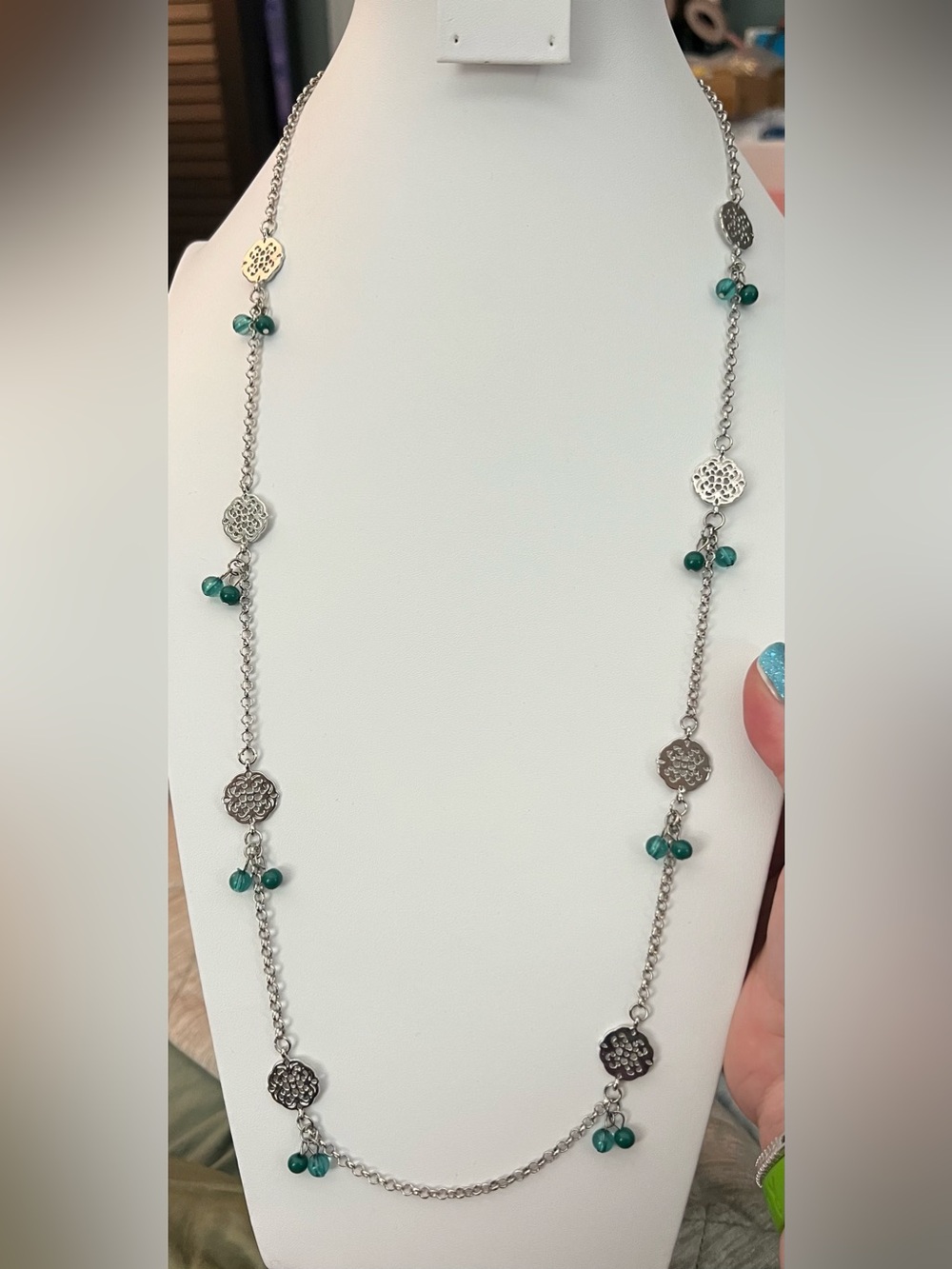 Paparazzi Silver Floral Link Necklace with Green Beads